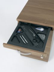 Rollcontainer Hngeregistratur und 1 Kunststoff-Schubfach, mit Utensilienschubfach, Metall-Rollschubfhrung, Zentralverriegelung, verdeckte Doppel-Lenkrollen, 438x600x565, Buche/Wei